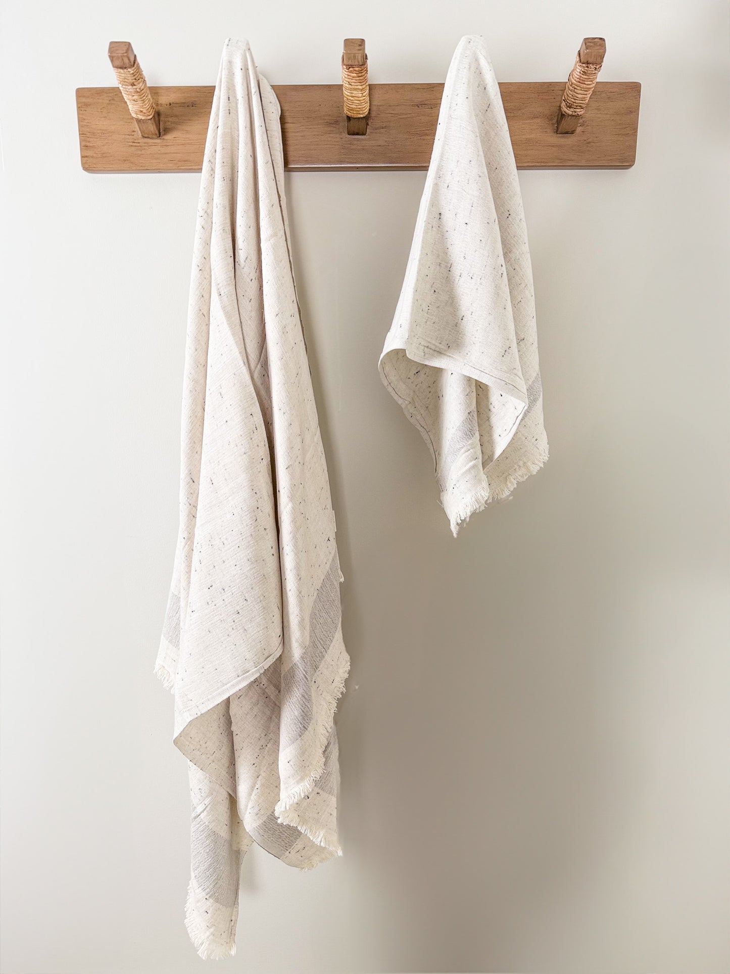SANDY PESHTEMAL HAND/HAIR TOWEL