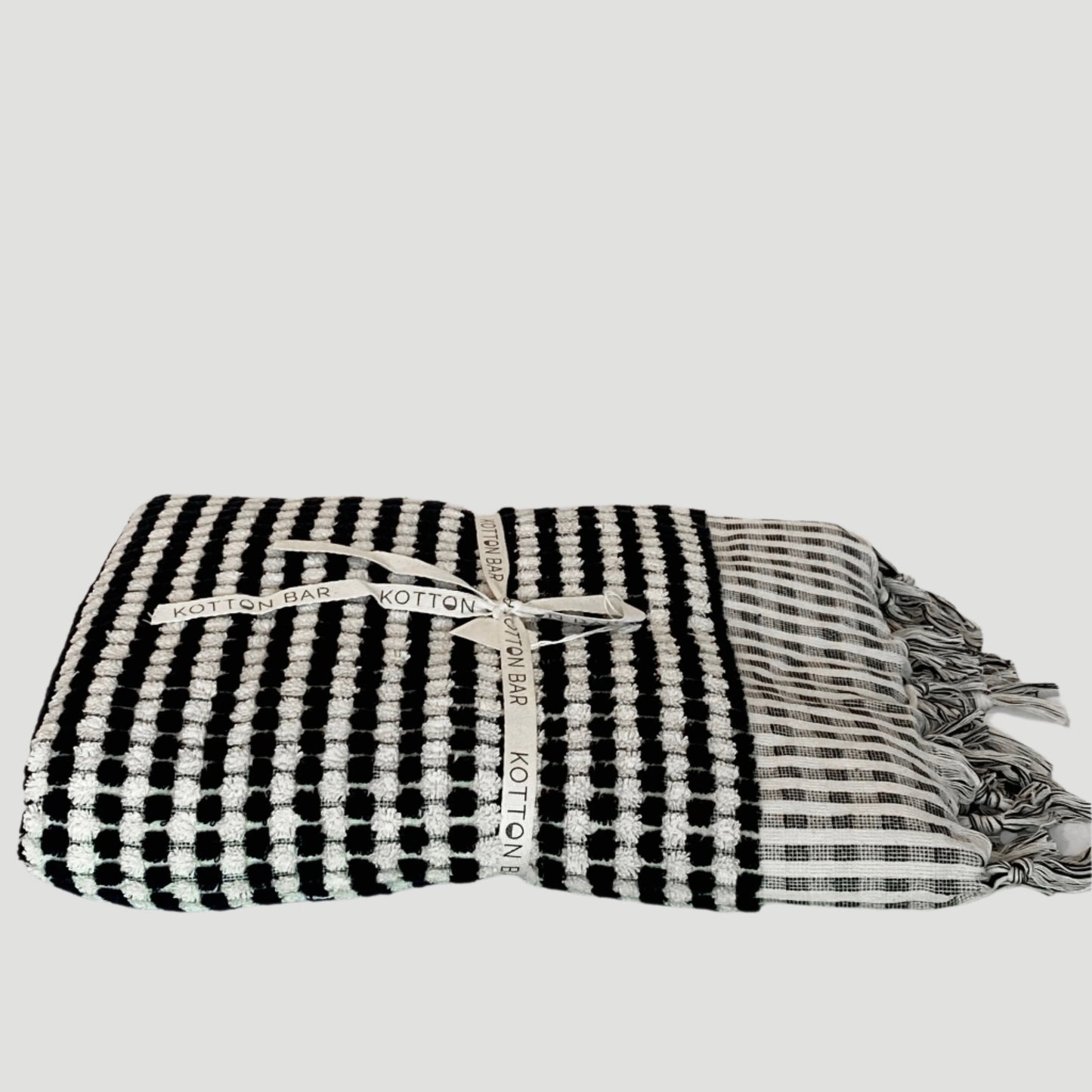 DOTTED BLACK AND BEIGE BATH TOWEL