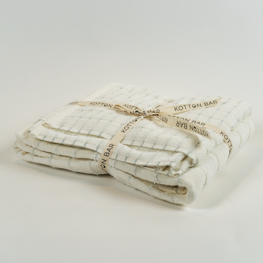 Heirloom Grid Plush Towel