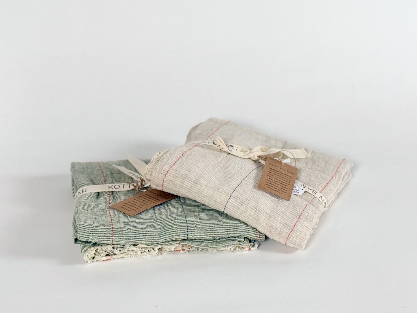 ARYA PESHTEMAL TOWEL