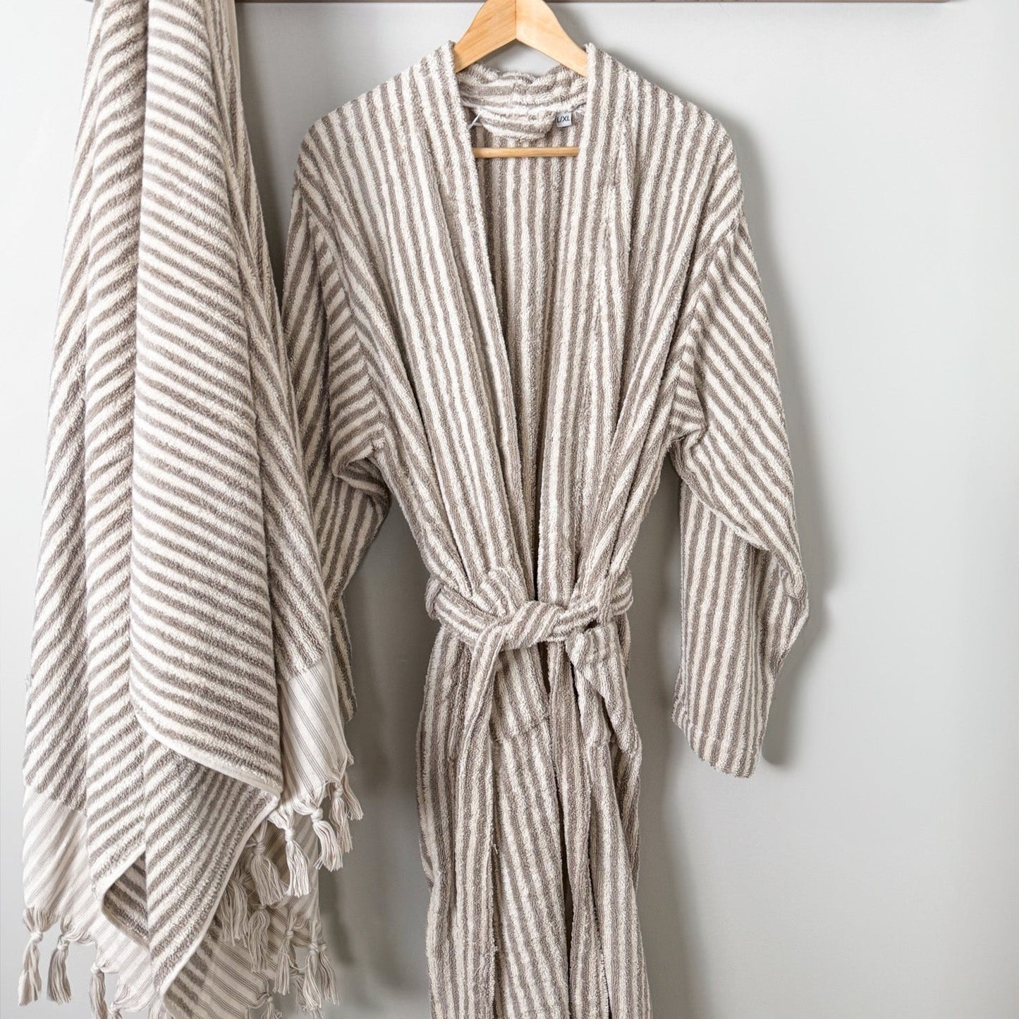 STRIPED GRAY TERRY ROBE