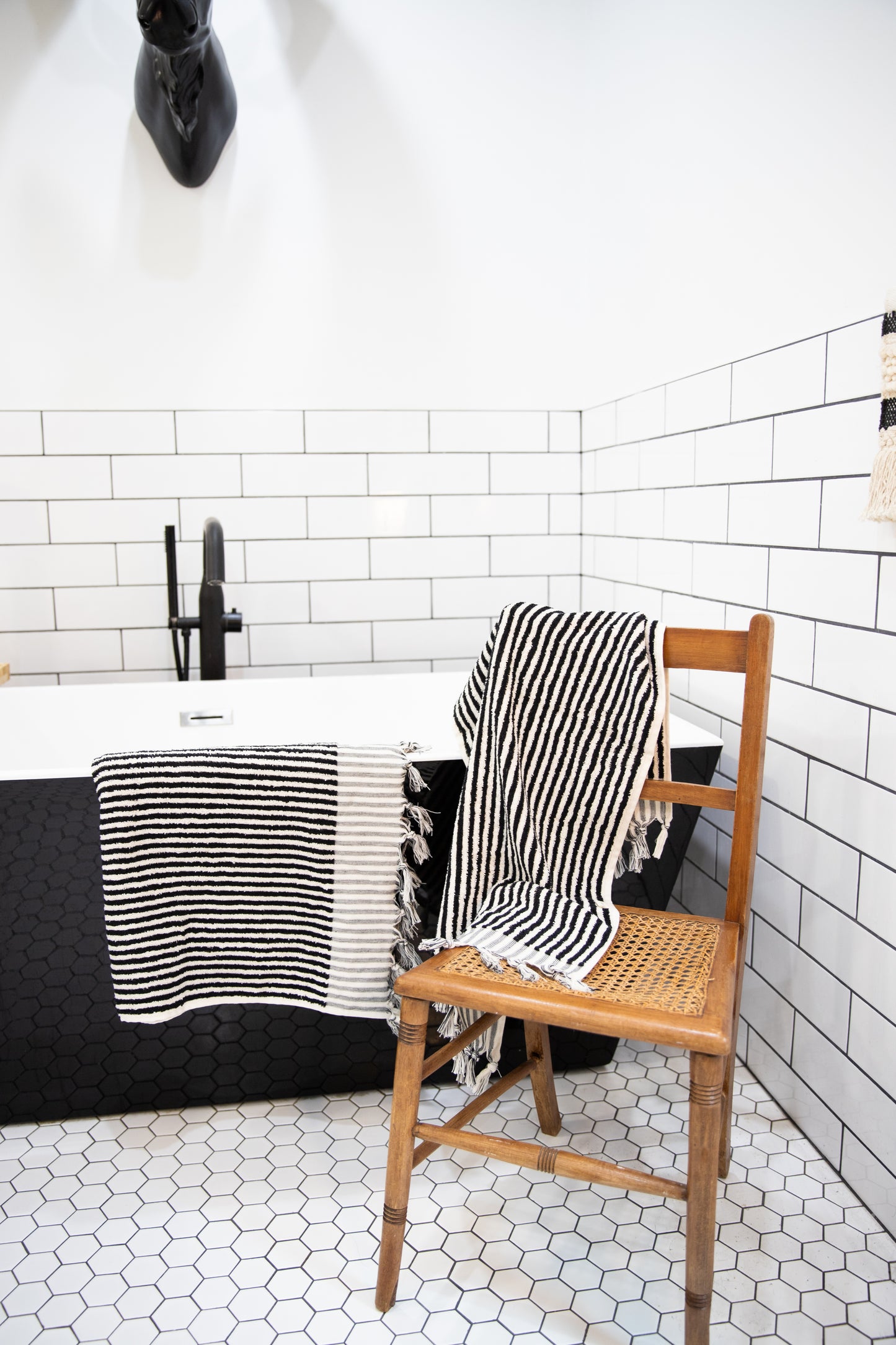 STRIPED HAND TOWEL