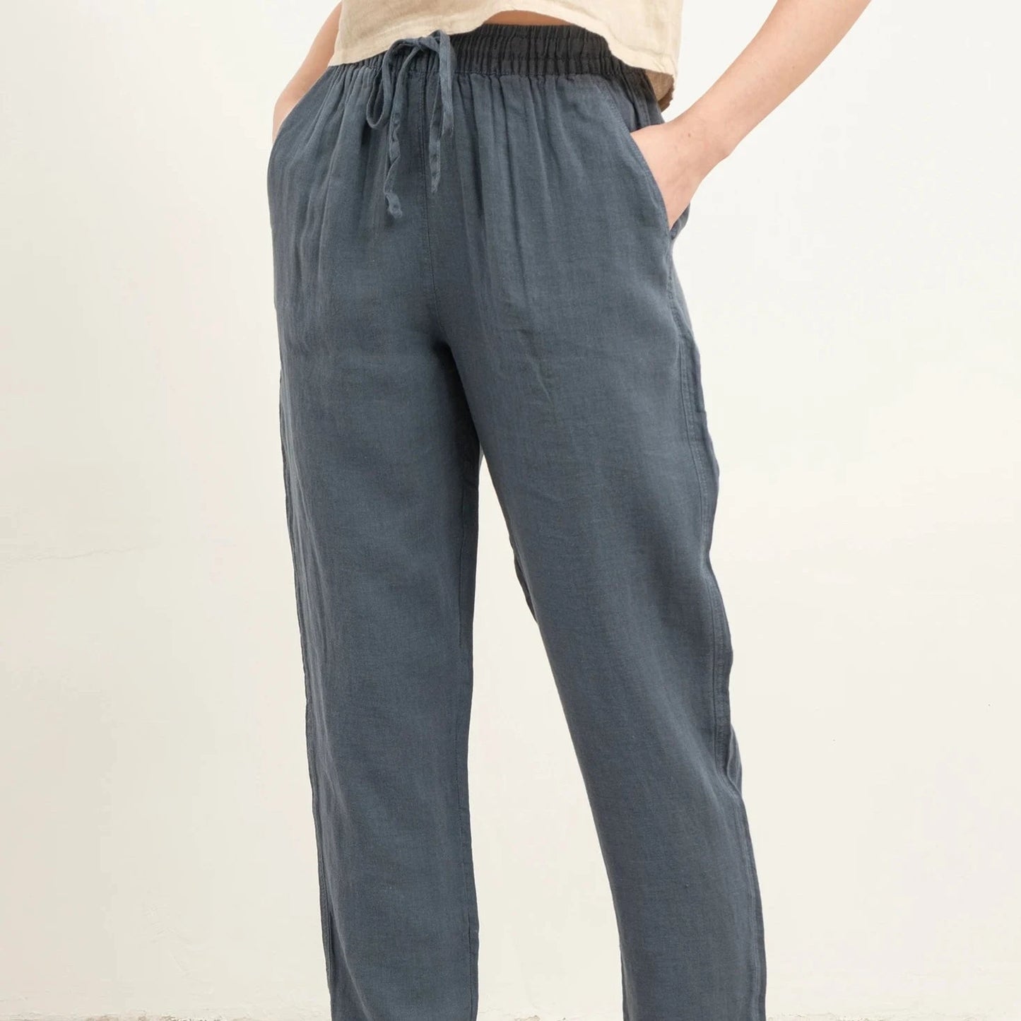 PURE LINEN CARROT CUT PANTS