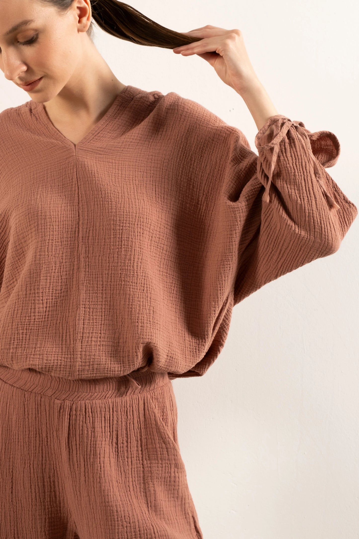 MUSLIN TOP WITH HOODIE