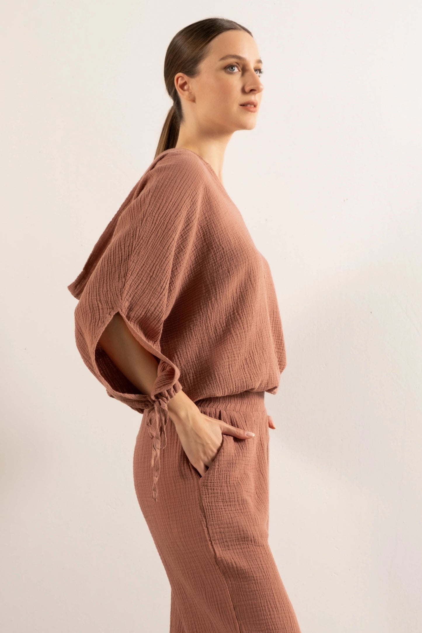 MUSLIN TOP WITH HOODIE