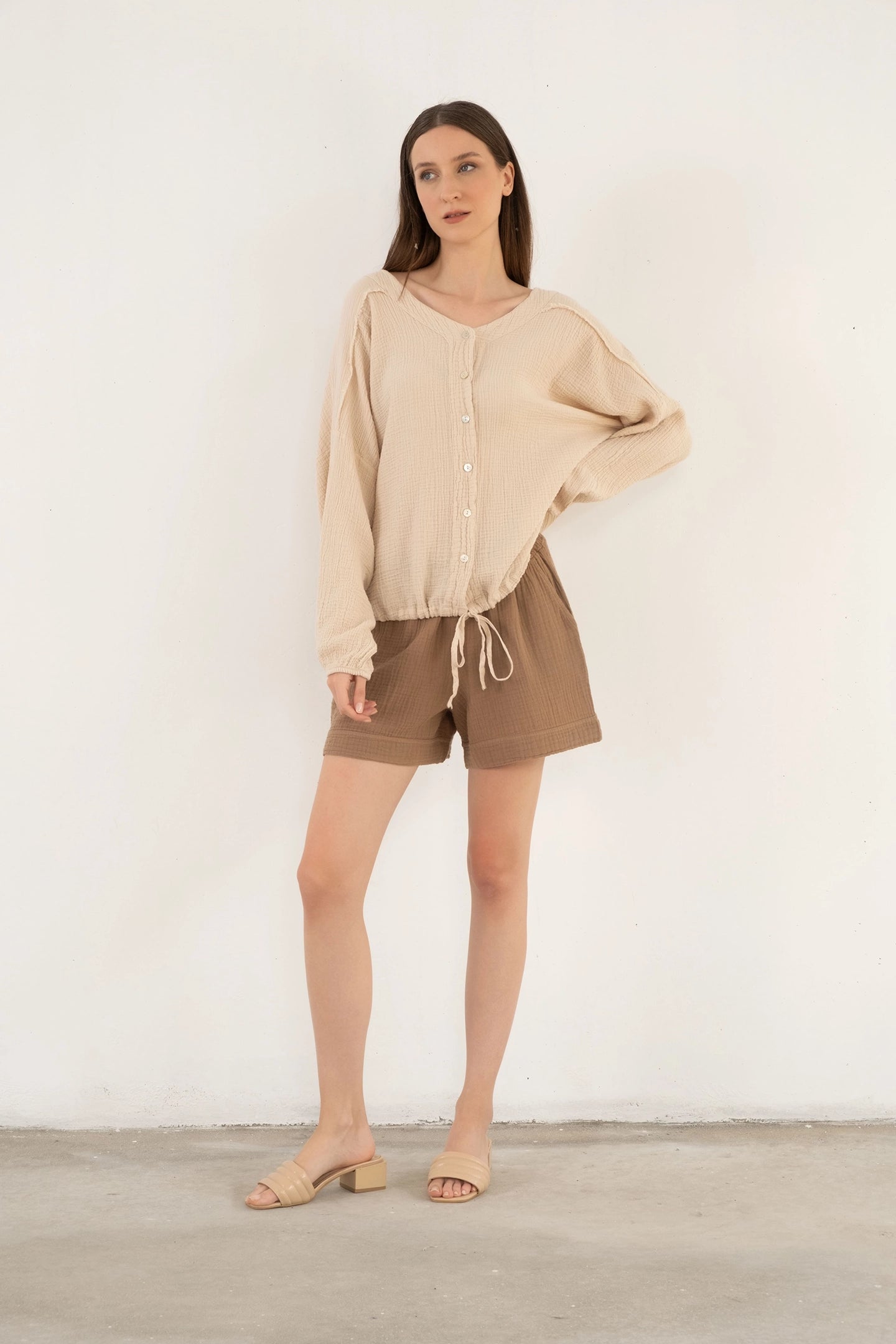 MUSLIN BUTTON UP V NECK TOP